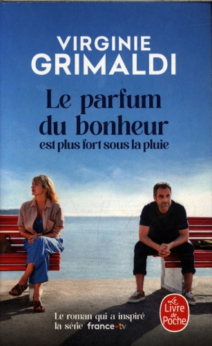 [8287683]  Le parfum du bonheur est plus fort sous la pluie 